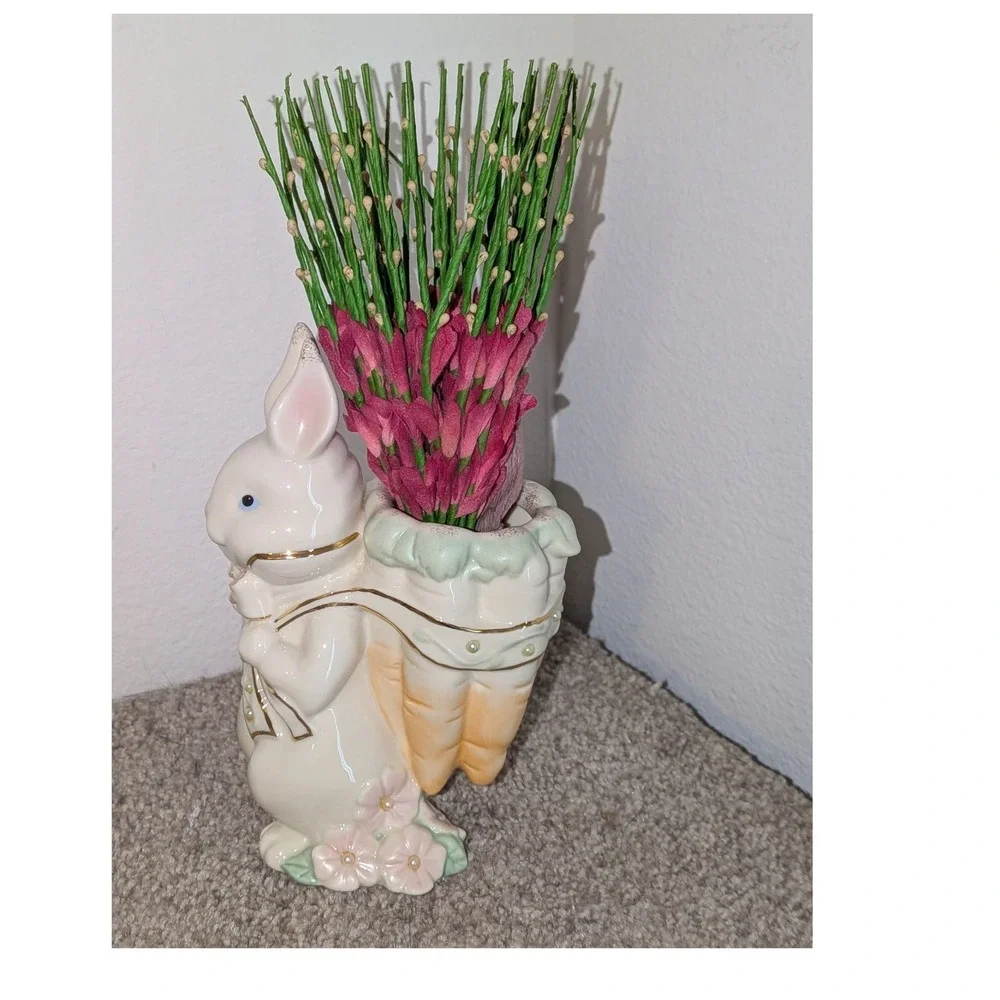 Lenox Pearls & Petals Bunny With Vase Porcelain Figurine Gold Trim Easter‎ Decor